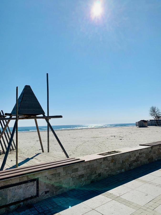 Hella Apartament Mamaia-Nord 那沃达利 外观 照片